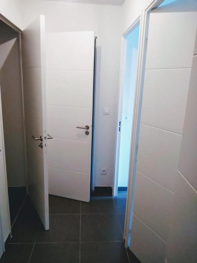 Via Center Bat A Lejlighed Fréjus Eksteriør billede